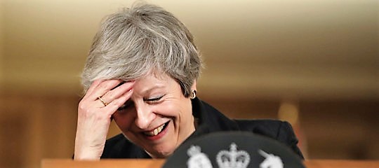 Terremoto Brexit, parlamento britannico boccia per la terza volta l'accordo May. Bruxelles: "No-deal probabile il 12 aprile"
