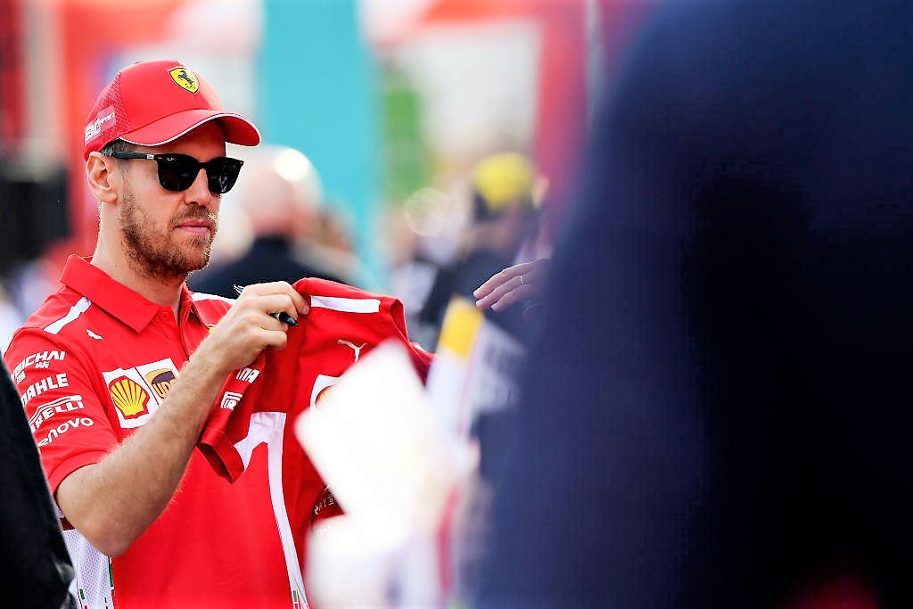 E’ festa a Melbourne, Vettel: “Mia SF90 si chiama Lina”