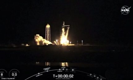 Lanciata la navetta Crew Dragon di SpaceX, a bordo un manichino