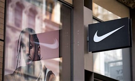 Ue multa Nike: 12,5 milioni di euro per aver limitato vendite merchandise squadre calcio