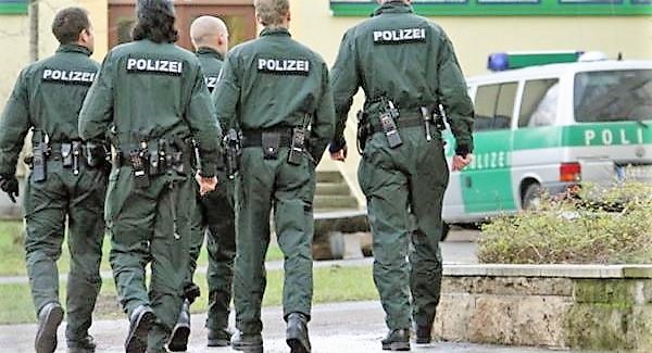 Pianificavano attacco terrorista, 10 arresti in Germania