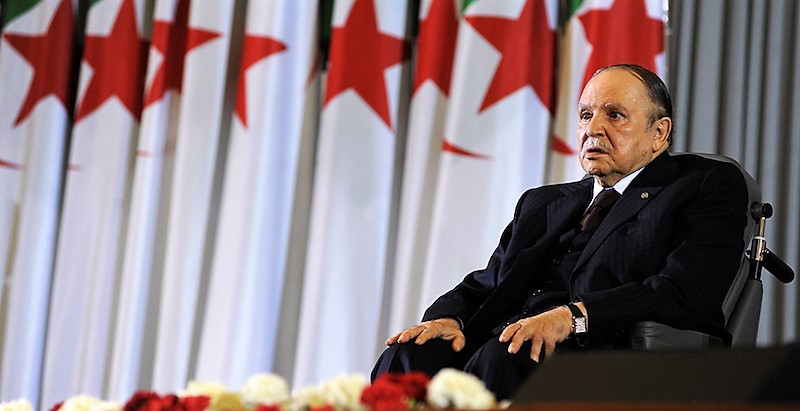 L'”eterno” Bouteflika si dimette. Lo Stato Maggiore militare era pronto per l’impeachment