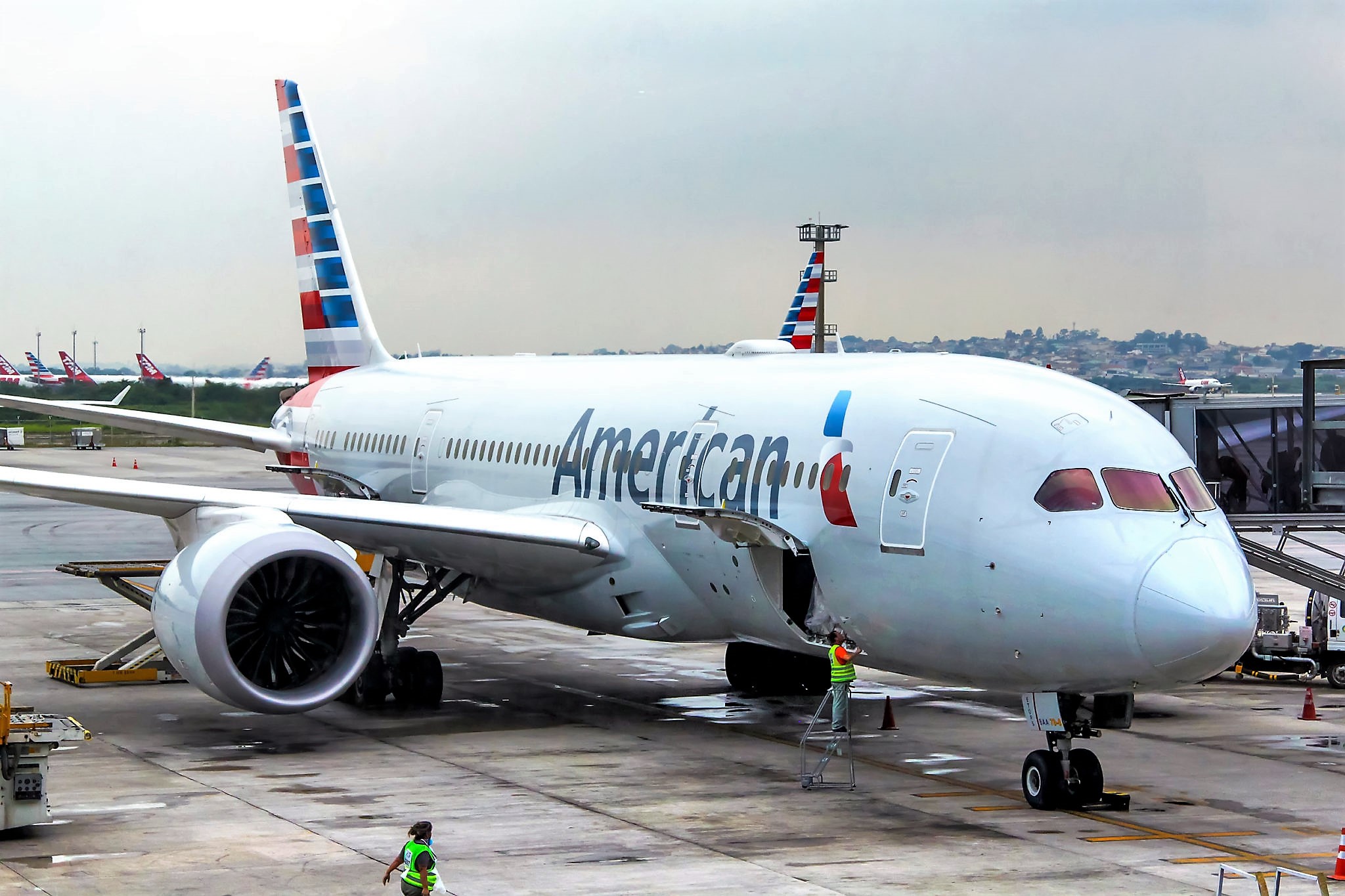 Boeing, American Airlines cancella 90 voli a giorno