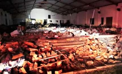 Sudafrica: crolla chiesa durante rito pasquale,13 morti