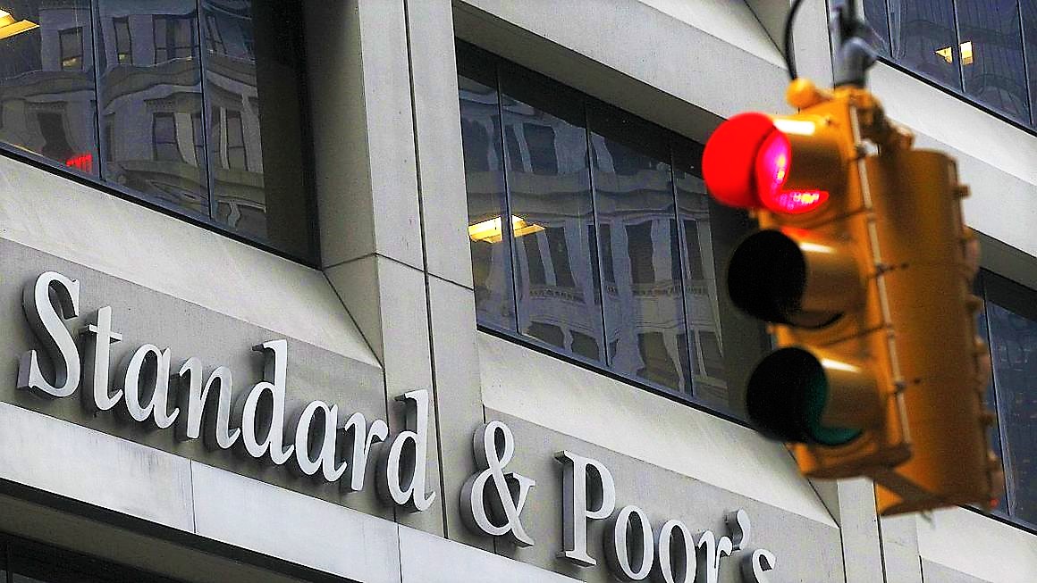 S&P non cambia rating BBB Italia ma “economia verso la recessione”