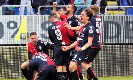 Tre calciatori del Cagliari positivi, salta il ritiro di Aritzo
