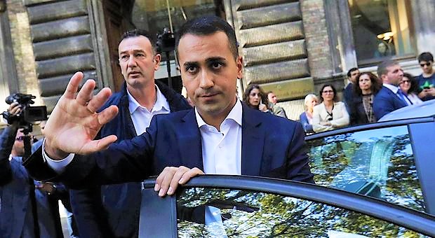 Di Maio sbotta: chi rema contro M5s è fuori. Fari puntati su Senato