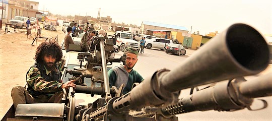 Fallita mediazione Guterres, battaglia alle porte di Tripoli. Esplosioni e scontri all’aeroporto