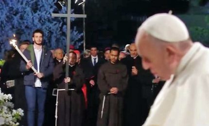 Papa: migranti, pedofilia, divisione nella Chiesa le croci di oggi