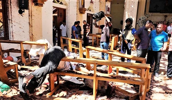 Pasqua di sangue in Sri Lanka, stragi in chiese e hotel