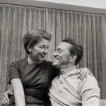 1559141412101.jpg--kirk_douglas__102_anni__festeggia_i_65_anni_di_di_matrimonio_con_anne__buydens_