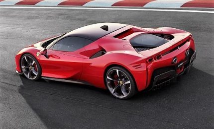 Ferrari al debutto con l'auto ibrida, nasce la SF90 Stradale