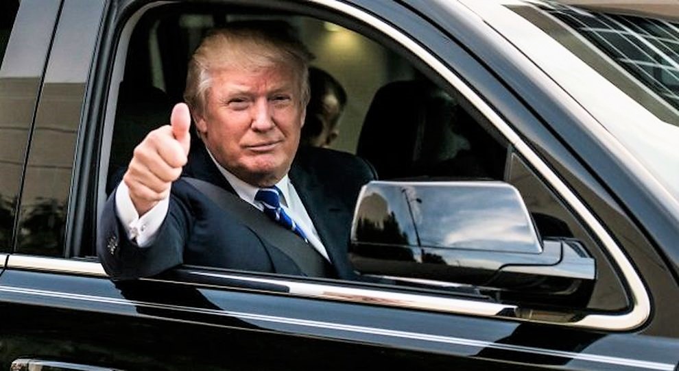 Trump rinvia dazi su auto per Europa e Giappone. E li toglie a Canada e Messico