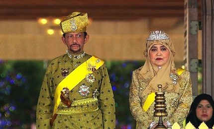 Il sultano del Brunei revoca la pena di morte per gli omosessuali