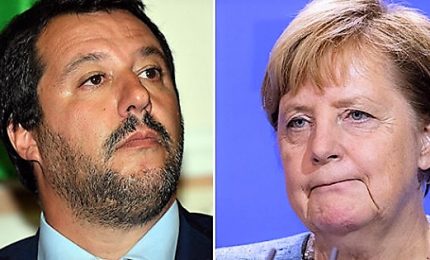 La Merkel chiude la porta a Salvini: "Mai nel Ppe". Il ministro: "Noi niente a che fare con lei"