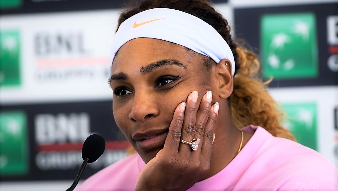 Open, Serena Williams si ritira per problemi al ginocchio