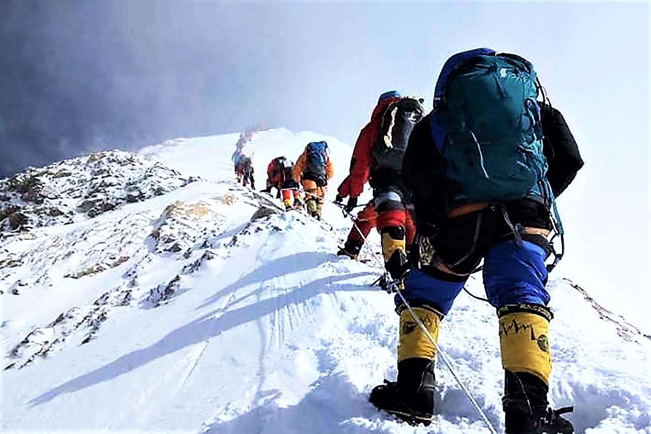 Troppo traffico sulla vetta dell’Everest, 10 morti in una settimana