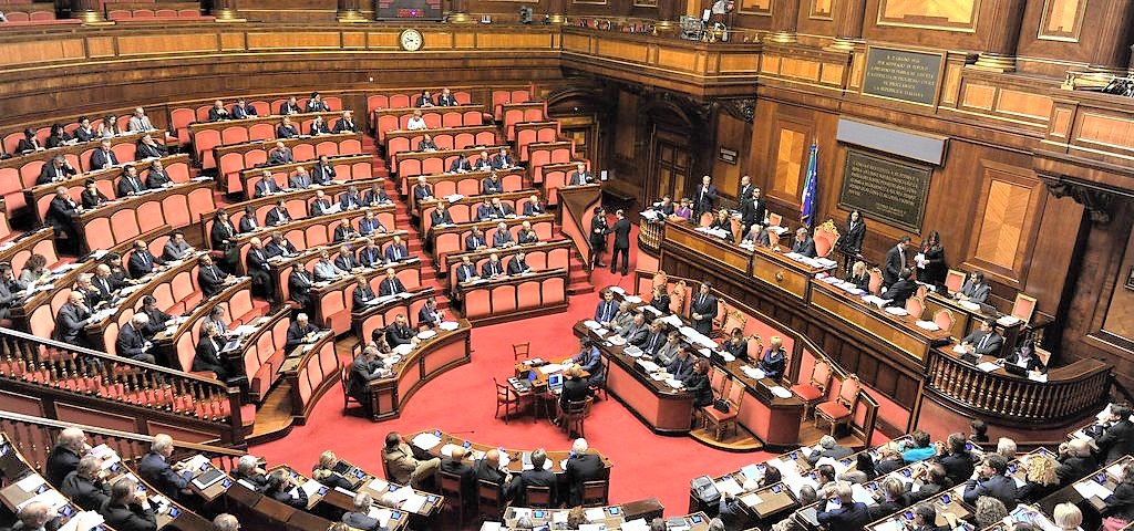 Ok Senato con fiducia a norma su identità di genere, Fdi protesta