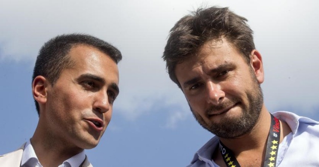 Gruppi M5s fibrillano, presto altri addii alla Camera. Di Maio va avanti