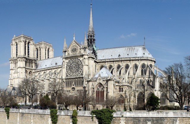 Le immagini di Notre-Dame raccontano com’era nel ’56