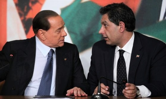 Rivoluzione Fi, via libera di Berlusconi. Si parte con il ticket Toti-Carfagna