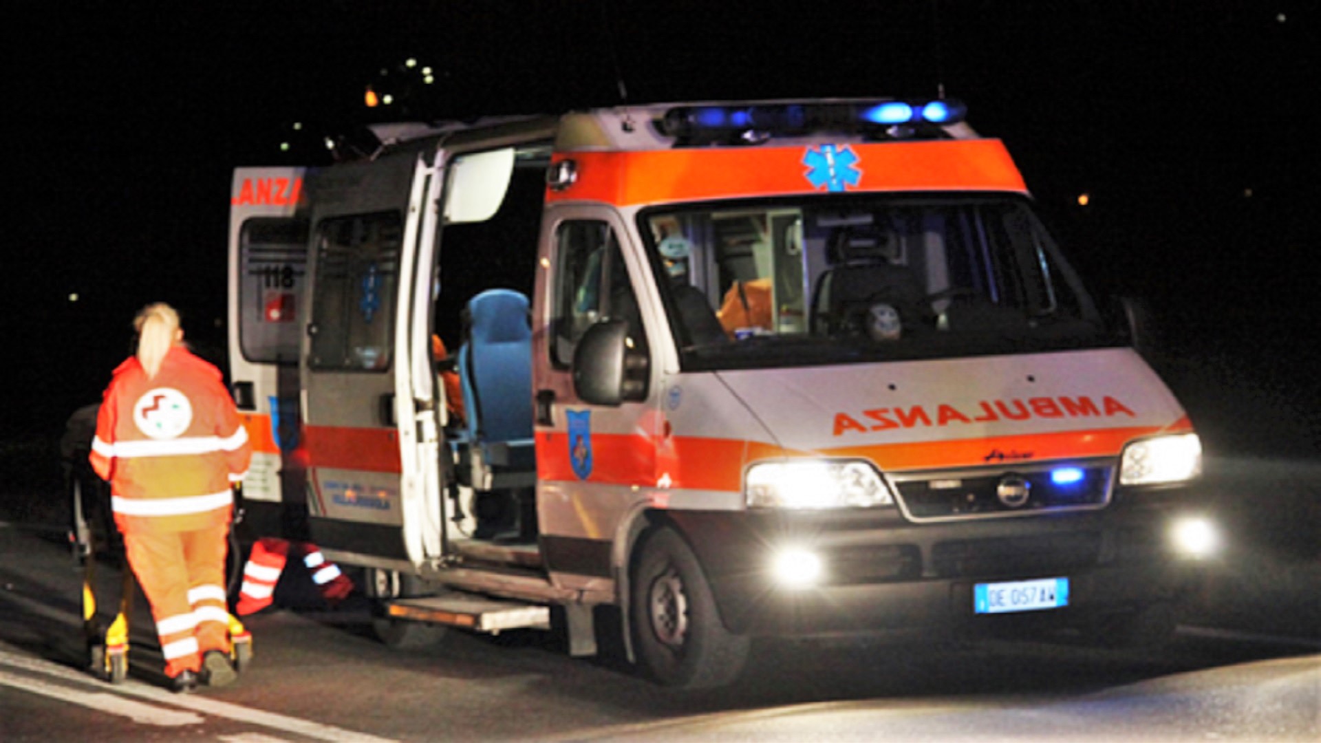 Anziano non vedente precipita da balcone, morto in ospedale