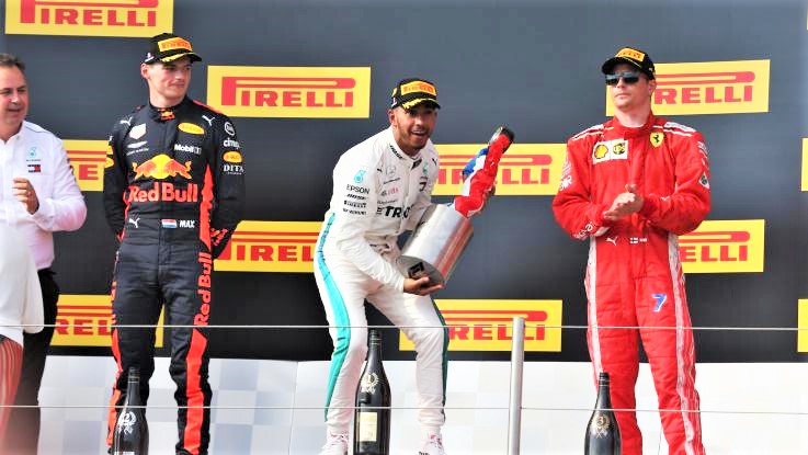 Hamilton trionfa in Francia davanti a Bottas e Leclerc: “Stiamo facendo la storia”