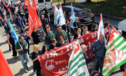 Whirlpool chiude stabilimento Napoli, 420 lavoratori a rischio