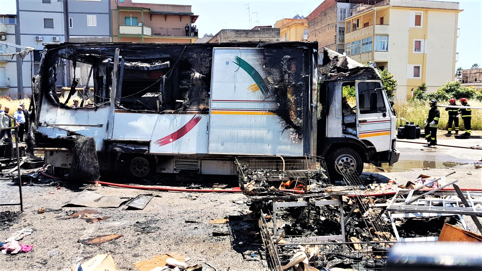 Esplosione al mercato di Gela, sale a 20 il numero dei feriti