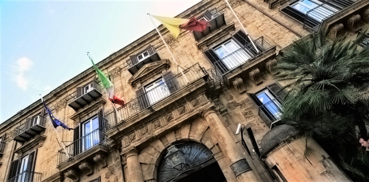 Consulenti senza qualifiche e ingiustificate spese, Sicilia perde 380 milioni di fondi Ue