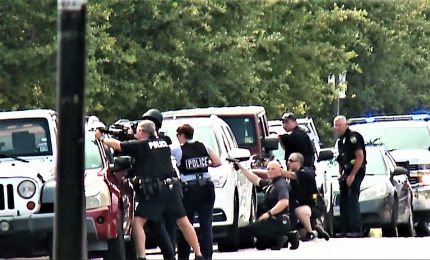 Dipendente pubblico spara ai colleghi, 12 morti in Virginia