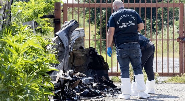 Trovato corpo carbonizzato a Roma, è giallo