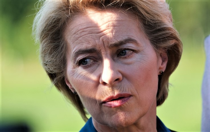 Von der Leyen chiede “scusa” a Italia: siamo con voi. Colloquio con Conte