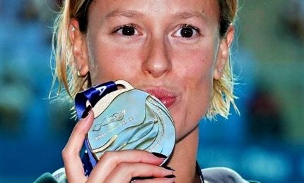 Strepitosa Pellegrini, oro nei 200 stile libero: "Questa medaglia si chiama amore"