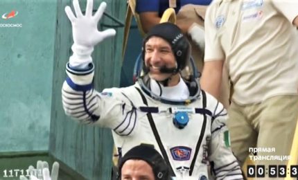 Partita la navetta Soyuz MS-13, a bordo Luca Parmitano: "Ultimo sguardo al mio pianeta...". Tra sei ore sull'Iss