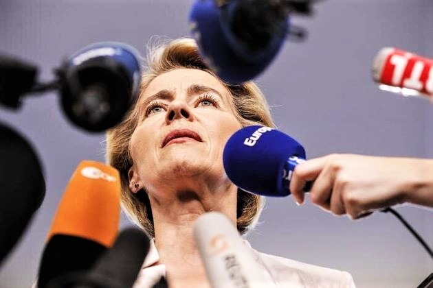 Stop del parlamento Ue a Ursula von der Leyen, conflitti di interessi per i due commissari