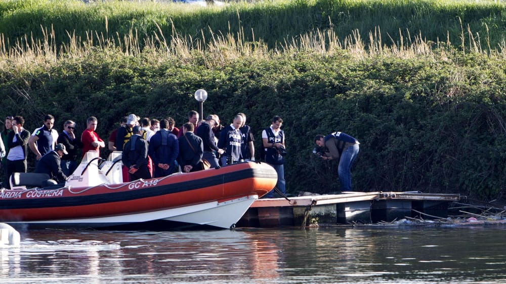 Neonata trovata morta nel Tevere, si indaga per omicidio