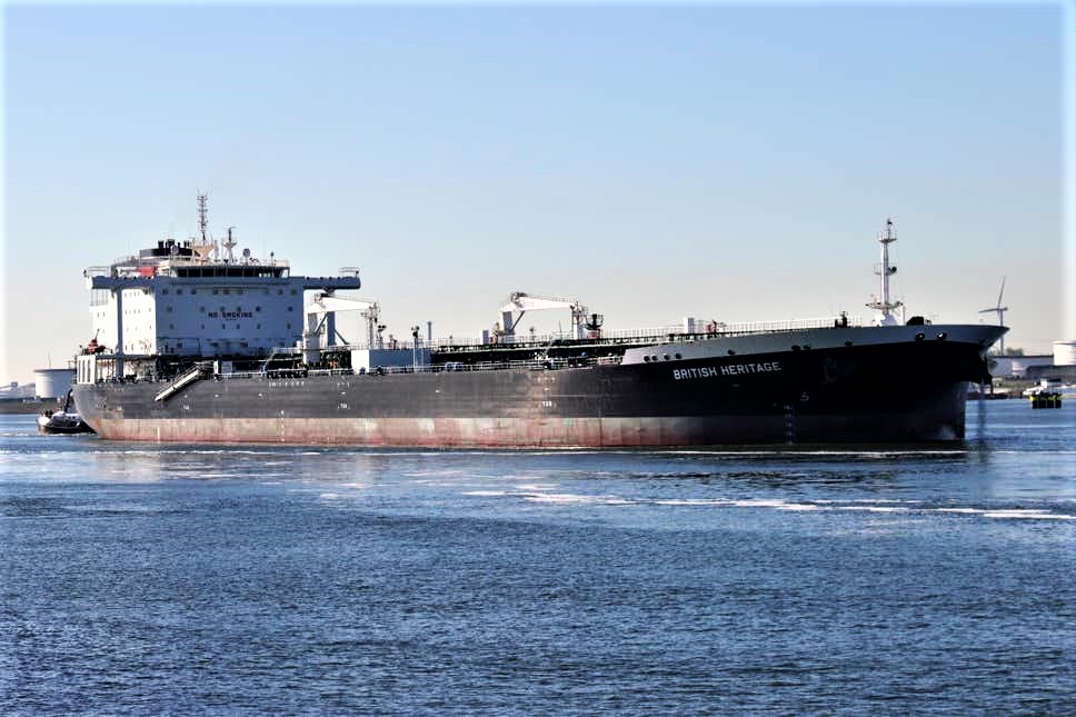 Stretto di Hormuz, navi iraniane tentano sequestro di petroliera britannica