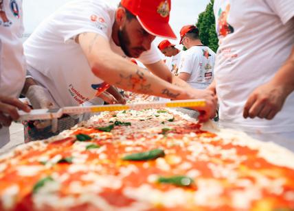 La pizza da Guinness, 500 metri con le ricette di tutt'Italia