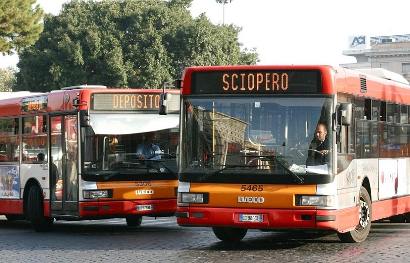 Oggi disagi nei trasporti: sciopero treni, bus, metropolitane