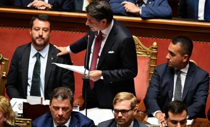 Conte lascia e attacca Salvini: irresponsabile e opportunista. Premier in carica per affari correnti