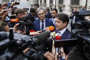 Coronavirus, Conte: prova tampone va fatta solo in alcuni casi