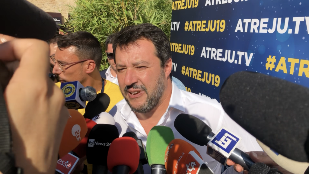 Salvini: parole squallide, se Conte e Di Maio insistono querelo. Il premier: “Mai parlato di mercato delle vacche”