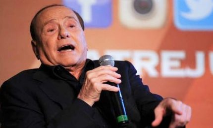 Berlusconi si smarca da Salvini e Meloni e punta sul centro guardando a Conte