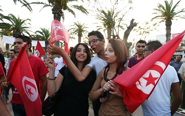 Tunisia al voto, 26 candidati per nuovo capo di Stato. Due le aspiranti donne