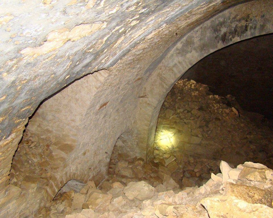 Latitante da 17 anni, scovato in grotta grazie ai droni