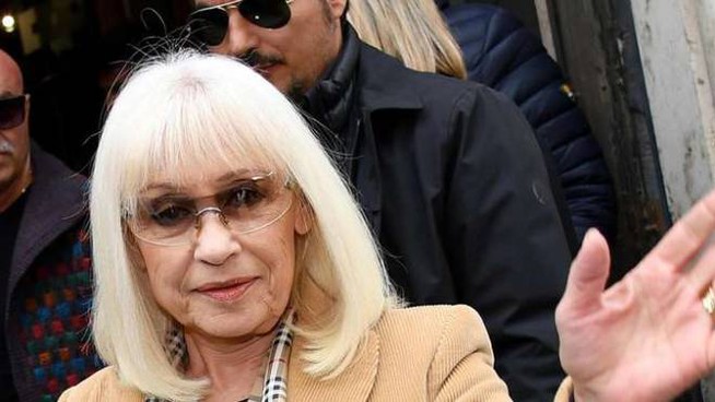 Carrà, elogio sulla stampa spagnola: “Morta l’iconica cantante”