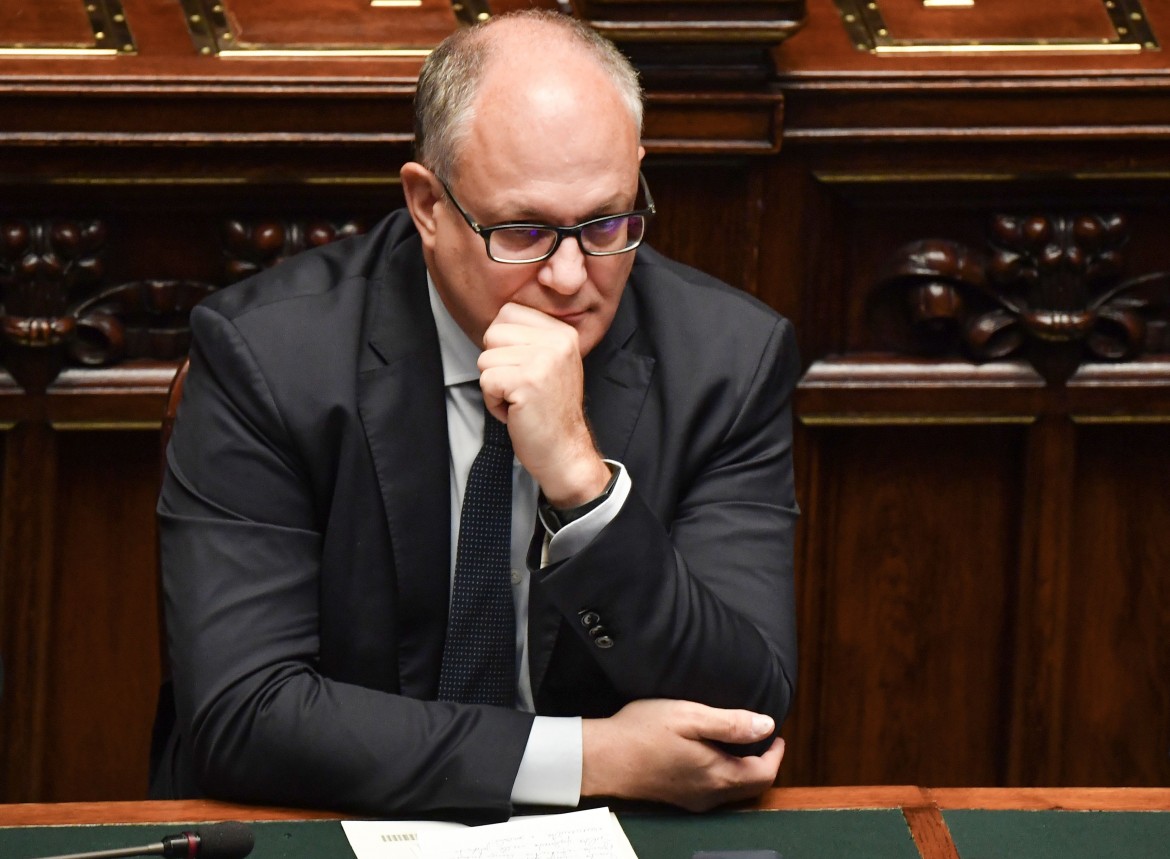 Lega deposita mozione sfiducia a Gualtieri: senza mandato su Mes