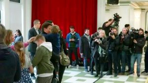 Trudeau va al seggio con tutta la famiglia