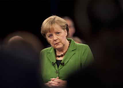 La Merkel avverte: "Col virus, prossimi mesi difficili"